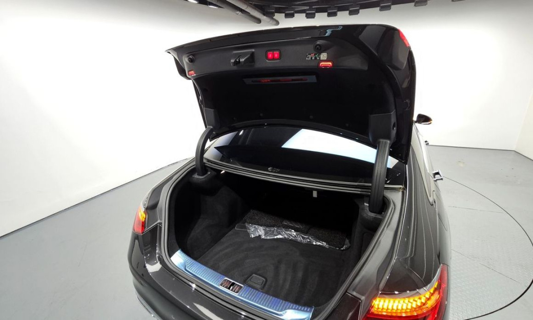 Mercedes-Benz S-Class S500L 4MATIC, 2024