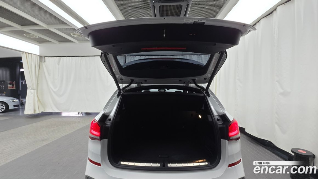 BMW X1 xDrive 20i M Sport, 2022