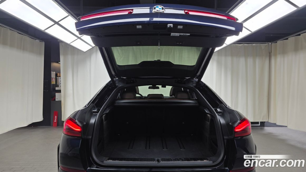 BMW X6 xDrive40i M Sport, 2025