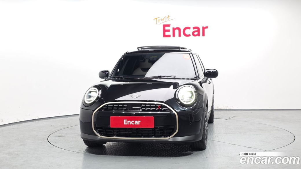 Mini Cooper 5 Door Favoured, 2025