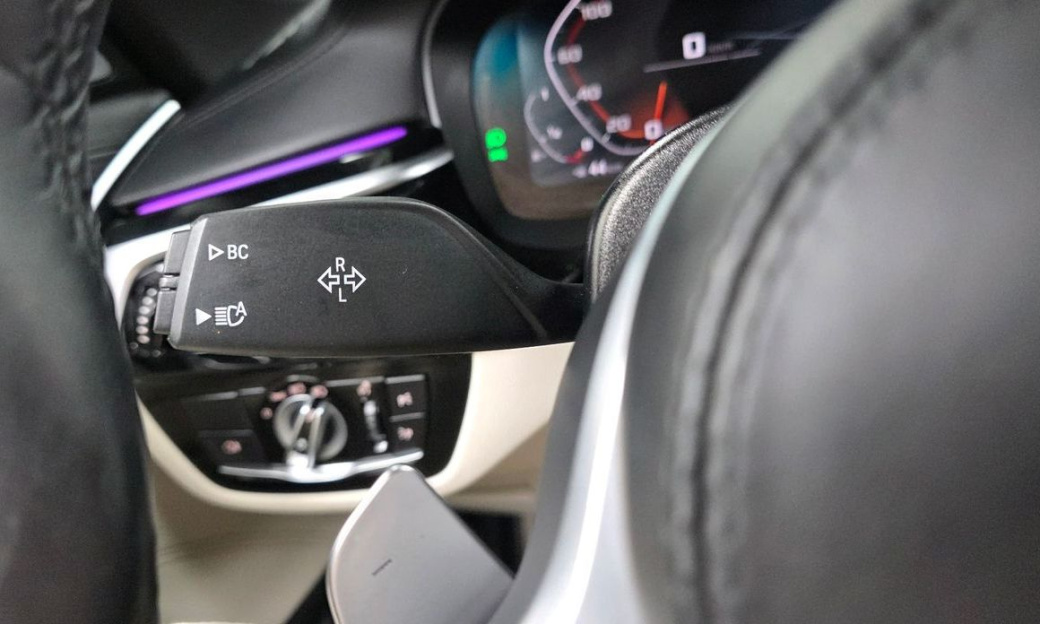 BMW 5-Series M550i xDrive, 2022