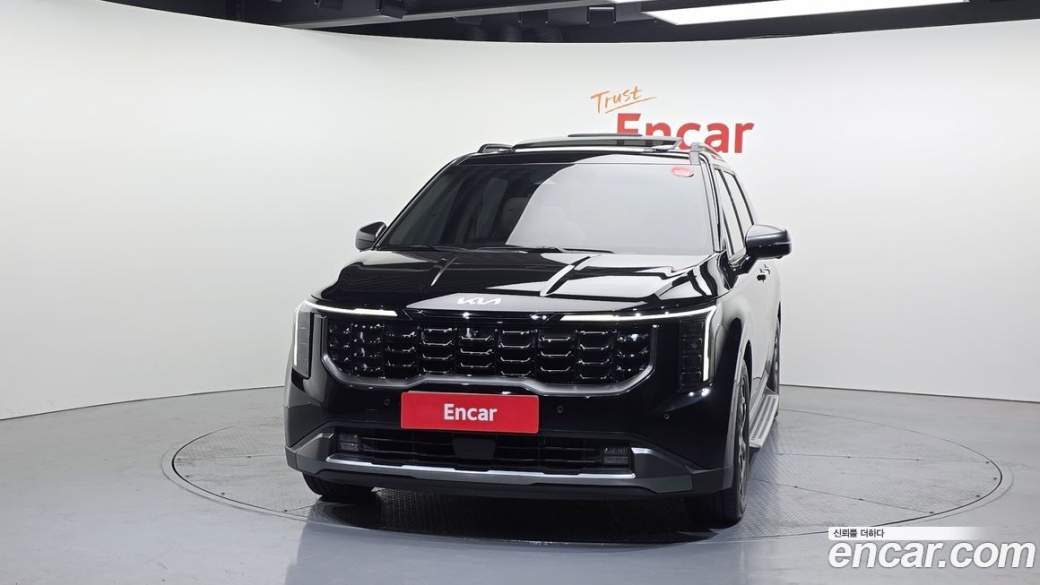 Kia Carnival 9-Seater Gravity, 2025