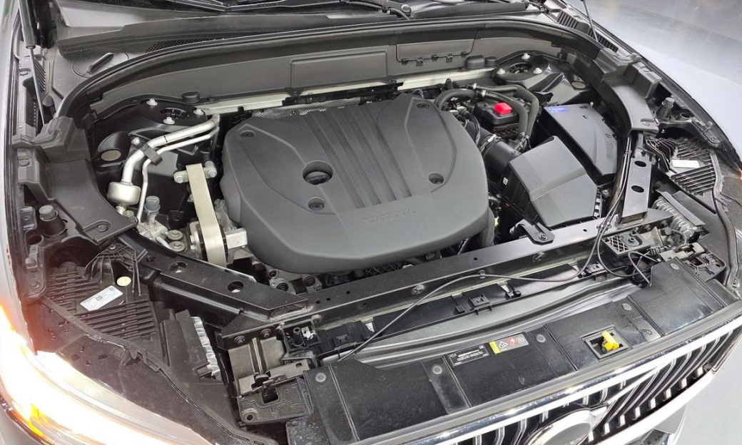 Volvo XC60 B5 Inscription, 2022