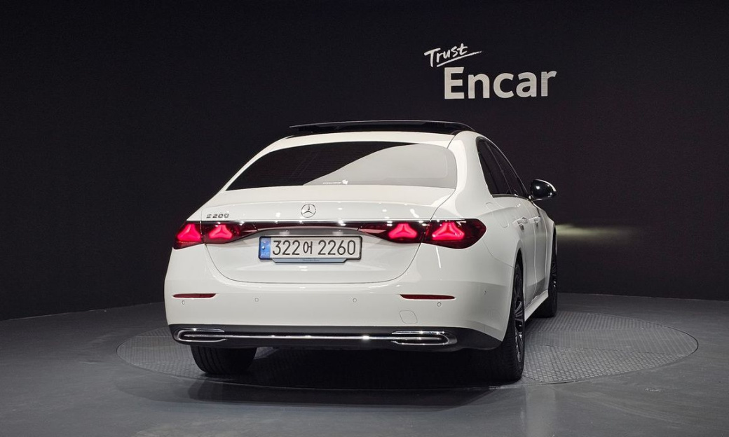 Mercedes-Benz E-Class E200 Avantgarde, 2024