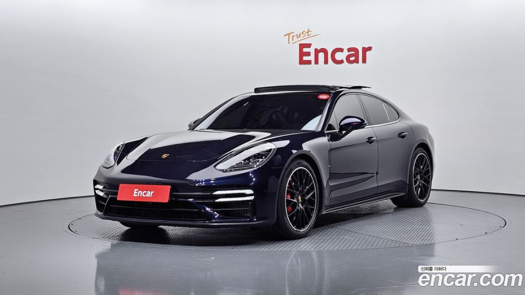 Porsche Panamera 4.0 GTS, 2022