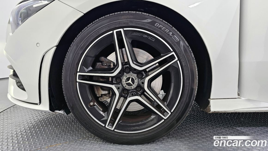 Mercedes-Benz CLA-Class CLA250 4MATIC, 2023