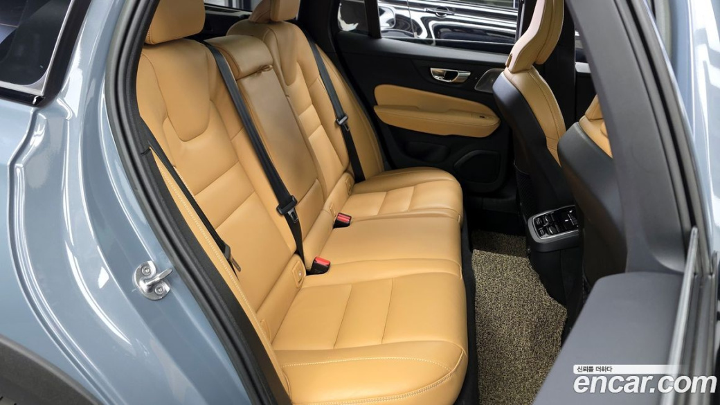 Volvo V60 B5 Pro AWD, 2022