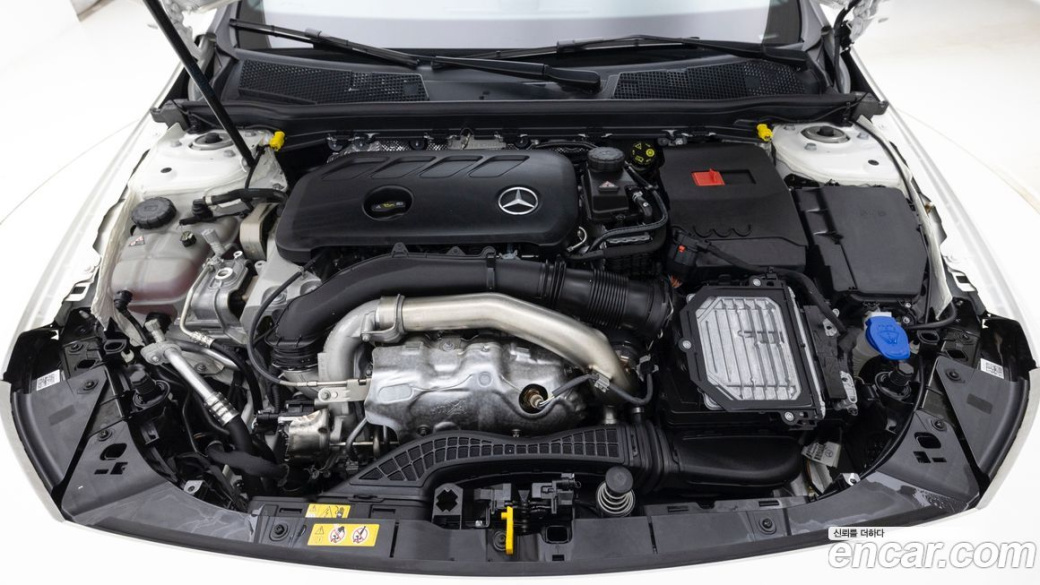 Mercedes-Benz CLA-Class CLA250 4MATIC, 2025