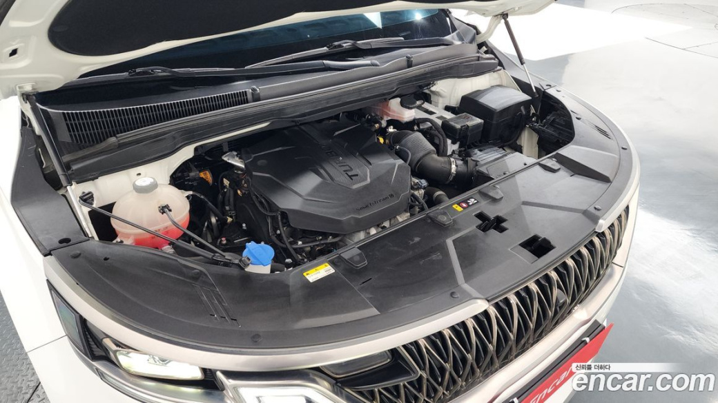 Kia Carnival 9-Seater Hi-Limousine, 2023