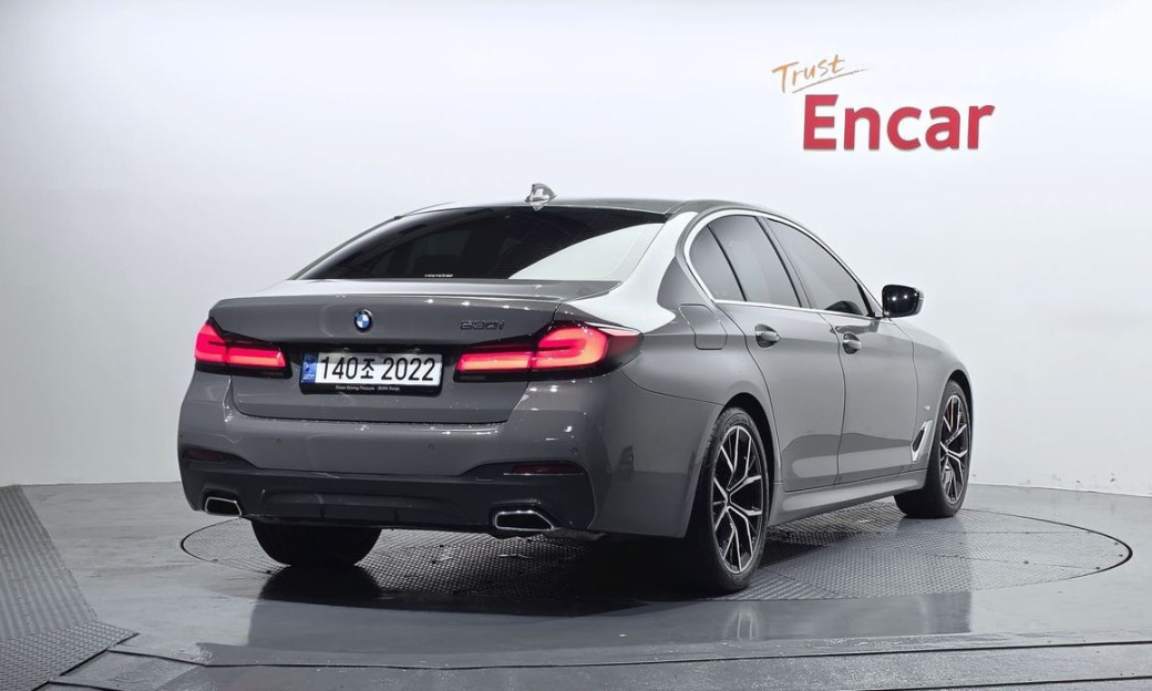 BMW 5-Series 530i M Sport Package, 2022