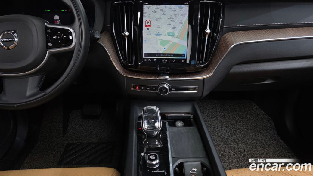 Volvo XC60 B5 Inscription, 2022