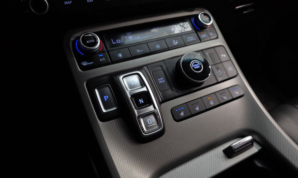 Hyundai Palisade Diesel 2.2 2WD, 2024