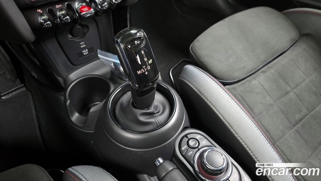 Mini Cooper JCW, 2022