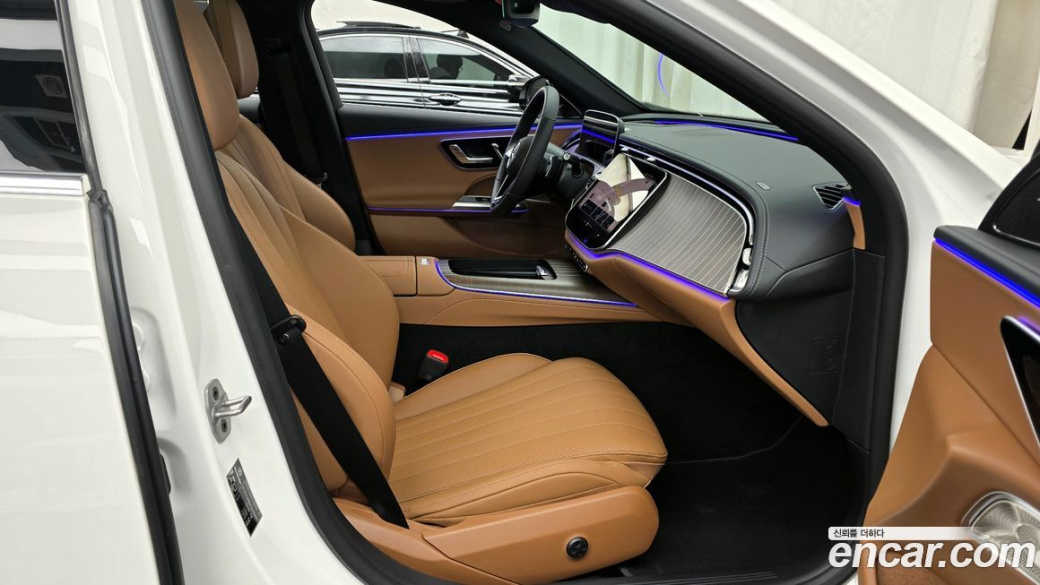 Mercedes-Benz E-Class E300 4MATIC Exclusive, 2026