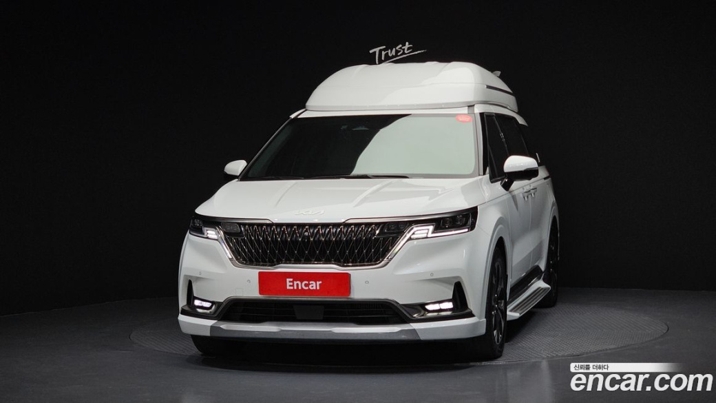 Kia Carnival 9-Seater Hi-Limousine, 2023