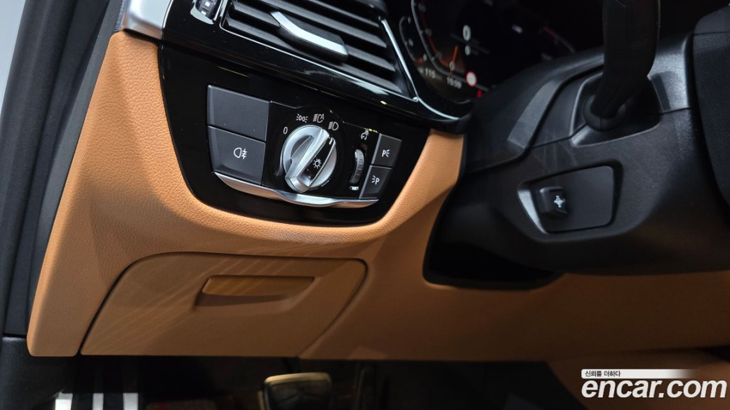 BMW 5-Series 520i M Sport, 2023