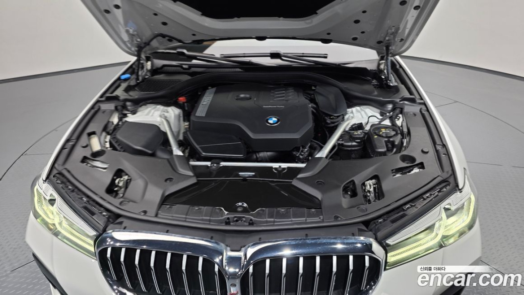 BMW 5-Series 520i M Sport, 2023