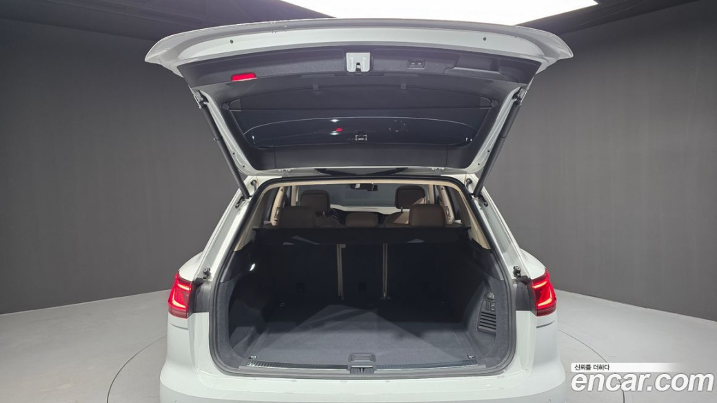 Volkswagen Touareg 3.0 TDI Prestige, 2024