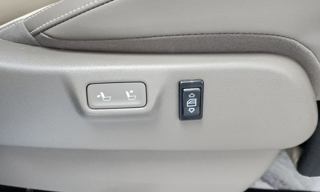 Kia Carnival 9-Seater Gravity, 2025