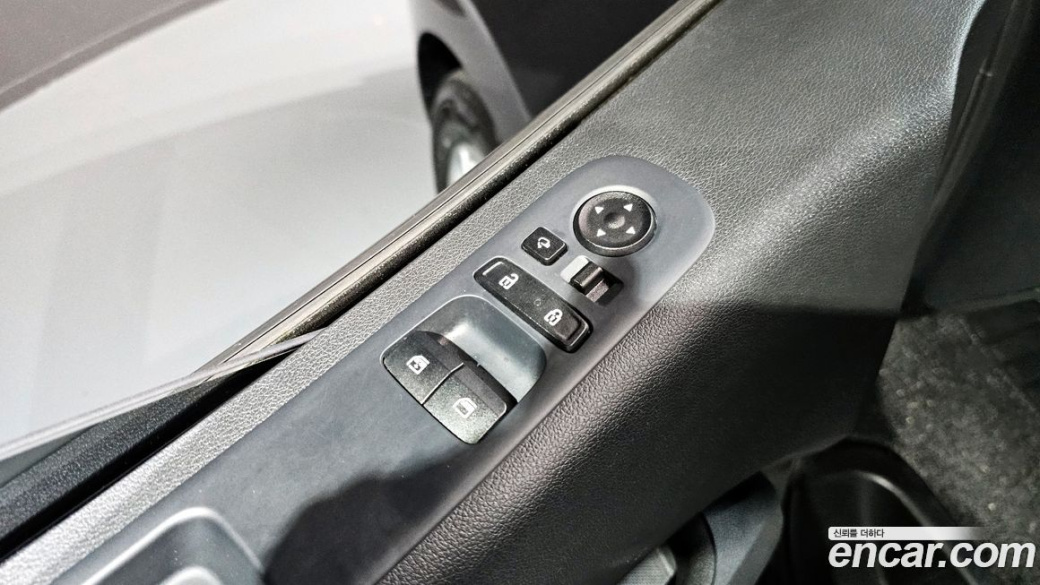 Hyundai Staria 4WD Tourer 9-Seater, 2023