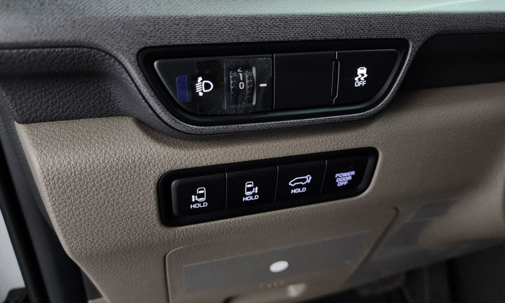 Kia Carnival 7-Seater Noblesse, 2024