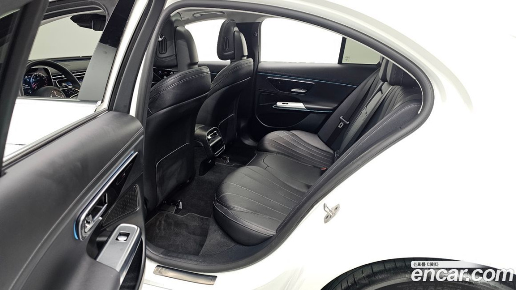 Mercedes-Benz E-Class E200 Avantgarde, 2024