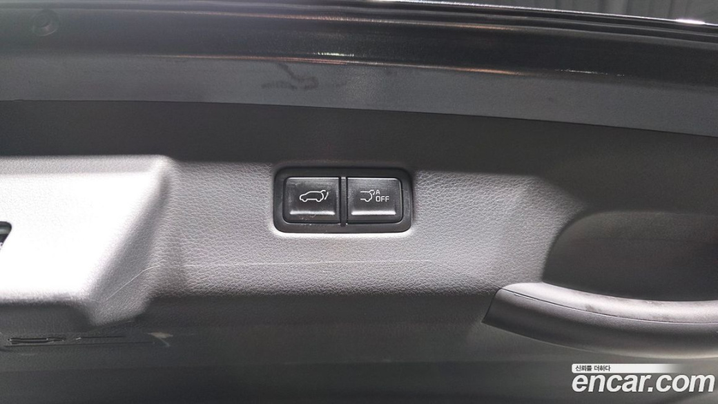 Kia Carnival 9-Seater Gravity, 2025
