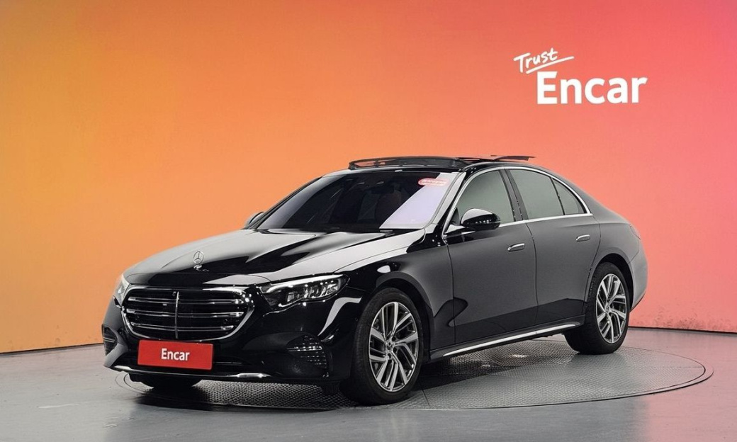 Mercedes-Benz E-Class E220d 4MATIC Exclusive, 2024