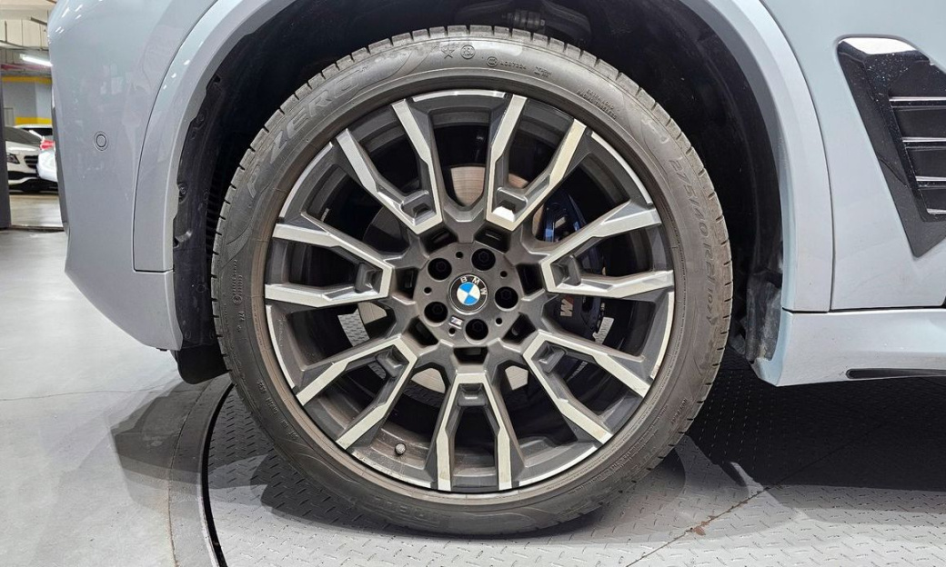 BMW X5 xDrive 40i M Sport, 2025