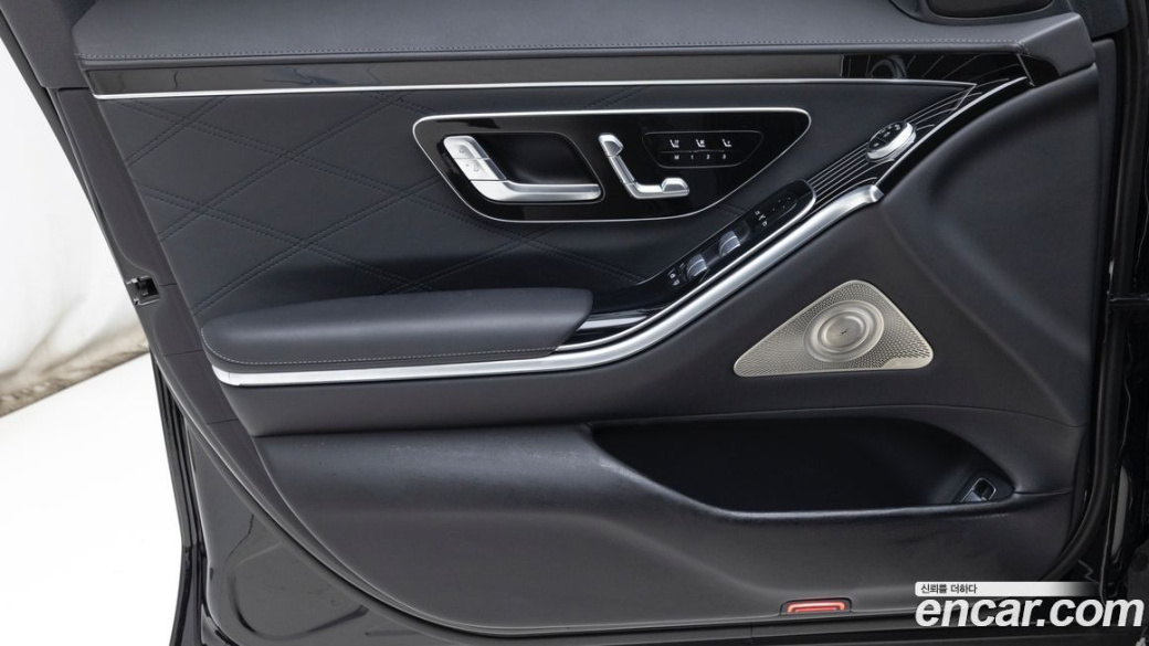 Mercedes-Benz S-Class Maybach S580 4MATIC, 2024