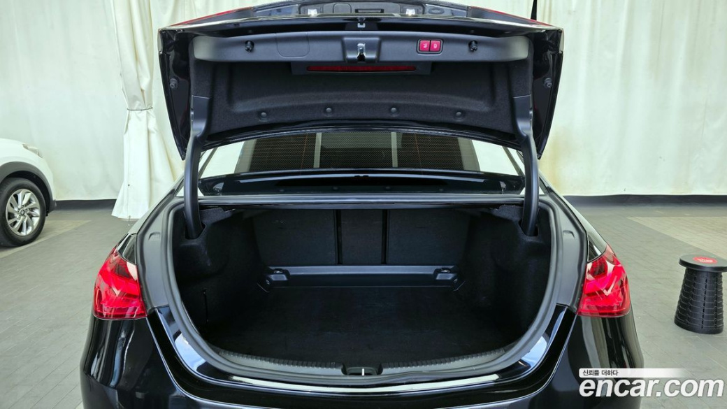 Mercedes-Benz C-Class C200 4MATIC Avantgarde, 2022