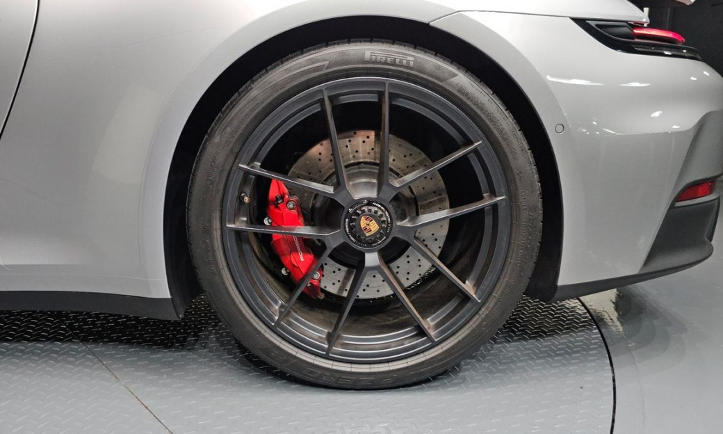 Porsche 911 Carrera 4 GTS Cabriolet, 2026