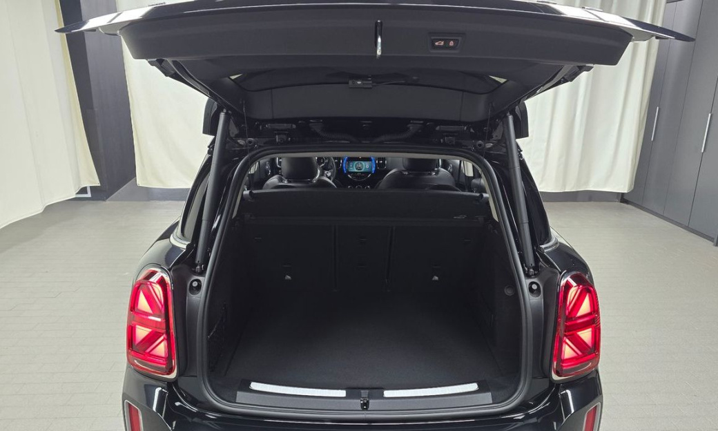 Mini Countryman Classic Plus Launch Pack, 2023