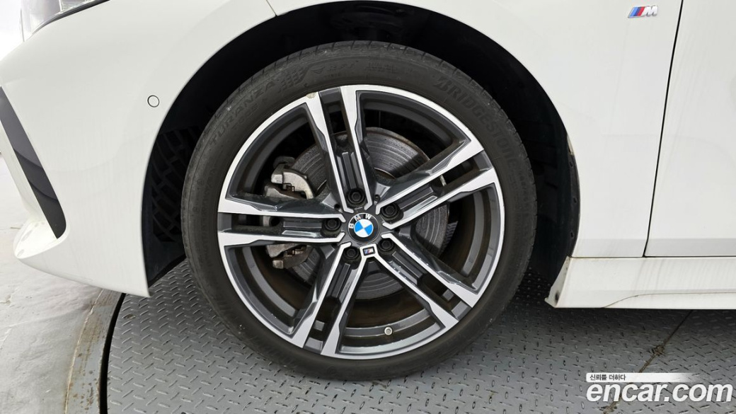 BMW 1-Series 120i M Sports, 2023