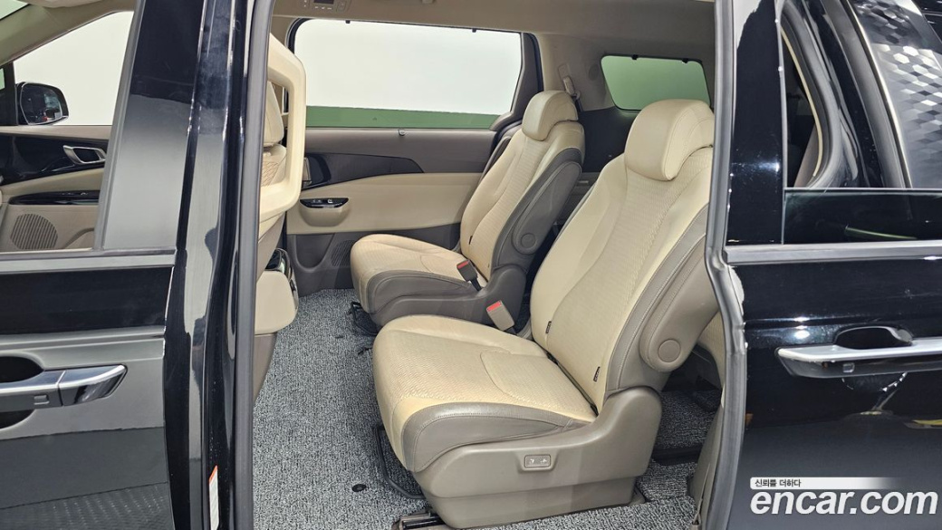 Kia Carnival 9-Seater Noblesse, 2023