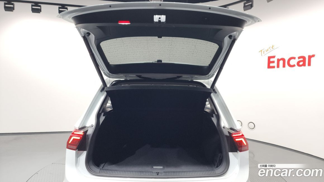 Volkswagen Tiguan 2.0 TDI Prestige, 2024