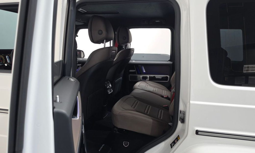Mercedes-Benz G-Class G400d, 2023