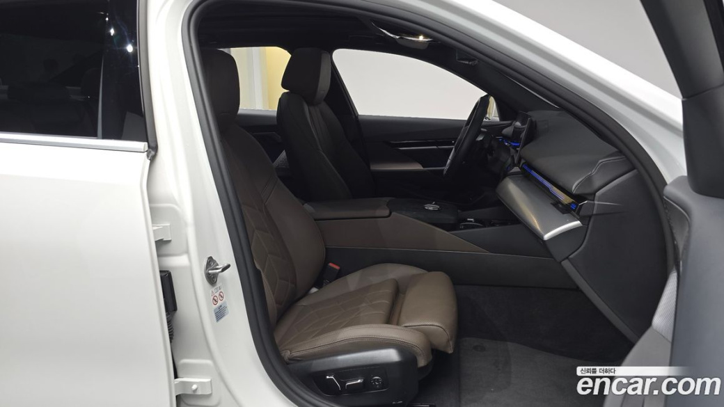 BMW 5-Series 520i M Sport, 2024