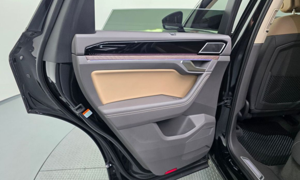 Volkswagen Touareg 3.0 TDI Prestige, 2024