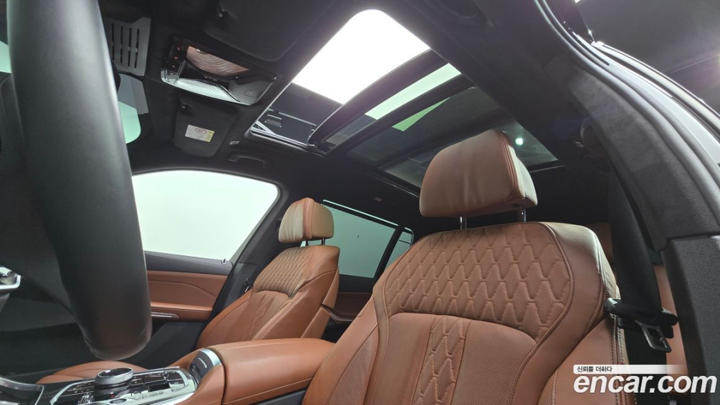 BMW X7 xDrive 40d M Sport 7 STR, 2025