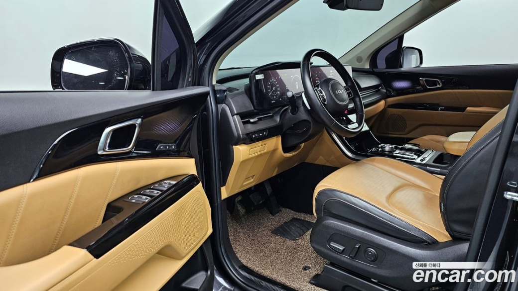 Kia Carnival 7-Seater Signature, 2022