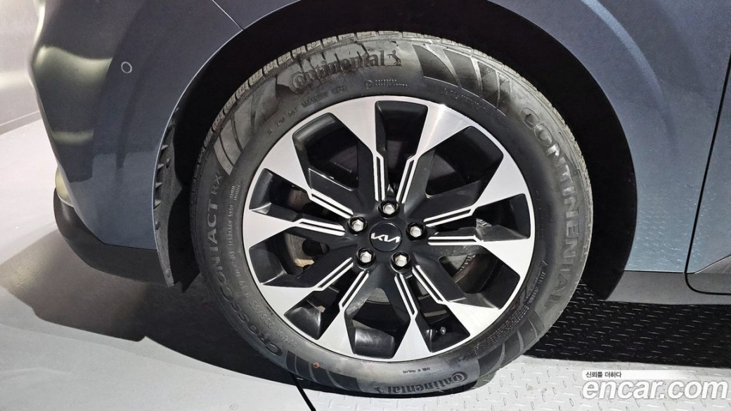 Kia Carnival 7-Seater Signature, 2023