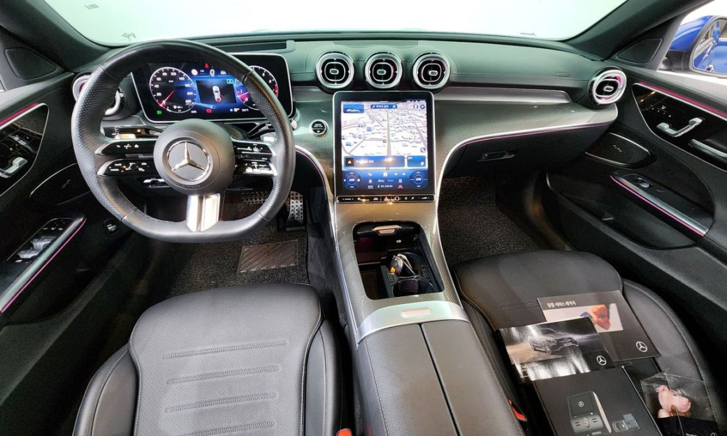 Mercedes-Benz C-Class C300 4MATIC AMG Line, 2023