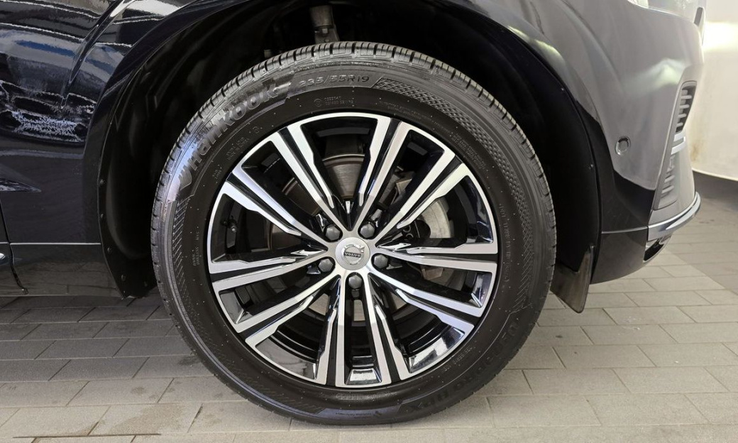 Volvo XC60 B5 Inscription, 2022