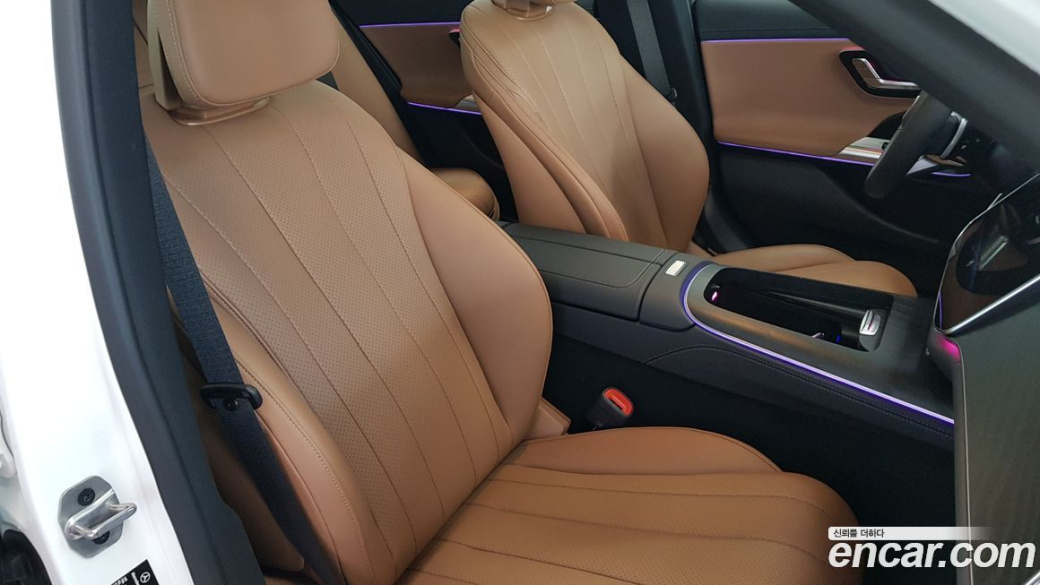 Mercedes-Benz E-Class E200 AMG Line, 2026