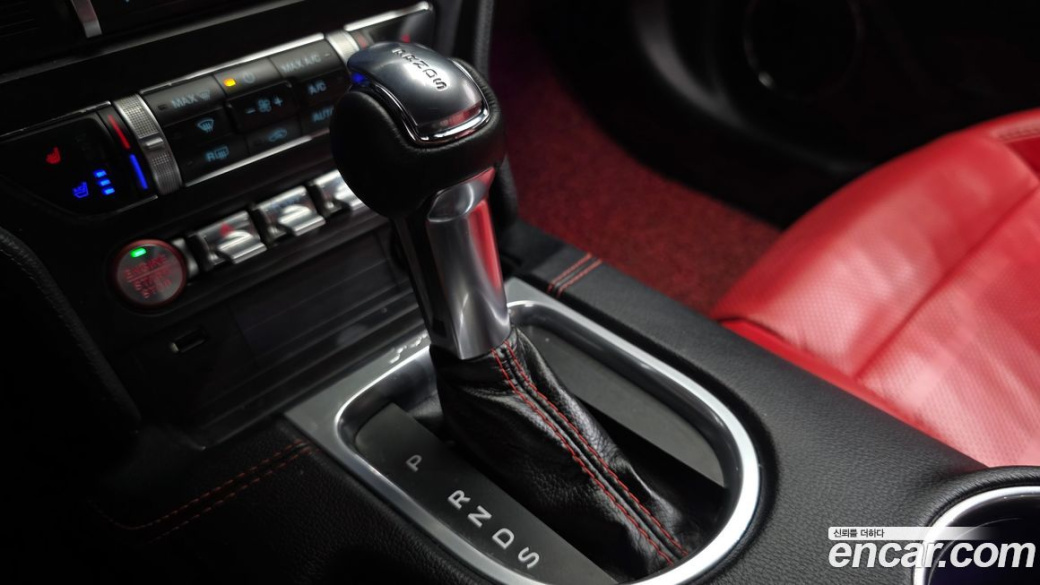 Ford Mustang Coupe, 2022