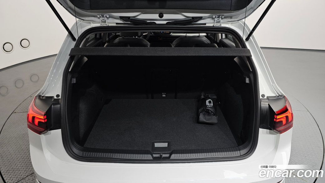 Volkswagen Golf 2.0 TDI Premium, 2025