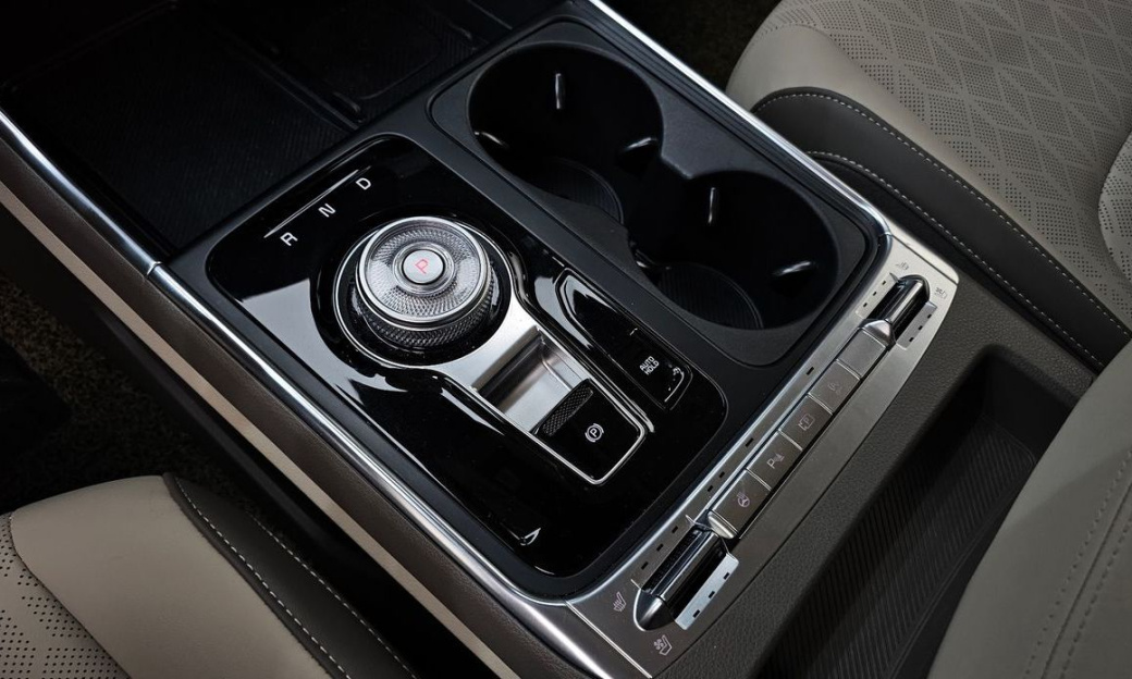 Kia Carnival 9-Seater Noblesse, 2025