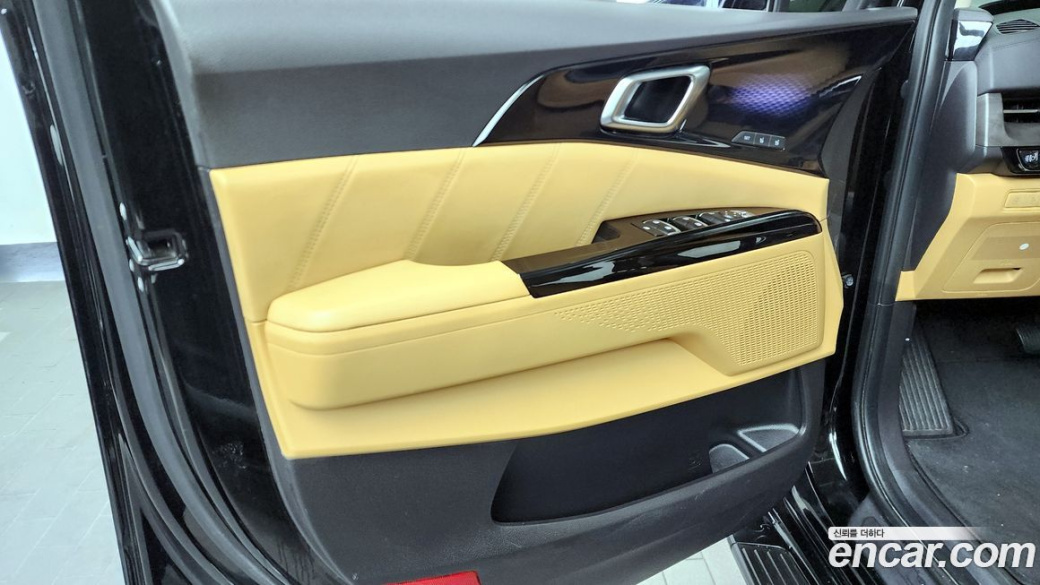 Kia Carnival 9-Seater Signature, 2023