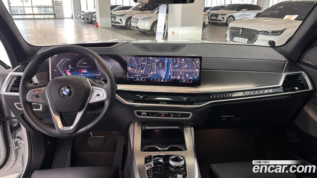 BMW X7 xDrive 40i Design Pure Excellence 6-Seater, 2025